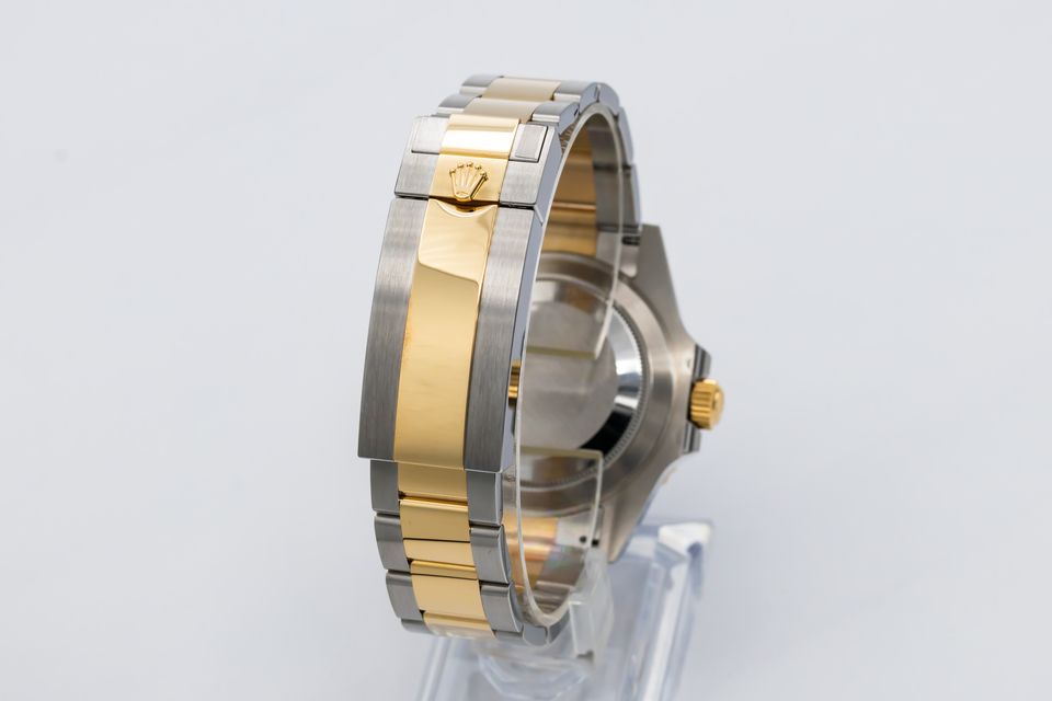 Rolex Submariner 126613 LB Image 3